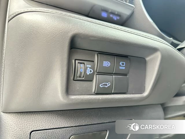 Toyota Crown Lufang id 4221069 из Китая 19