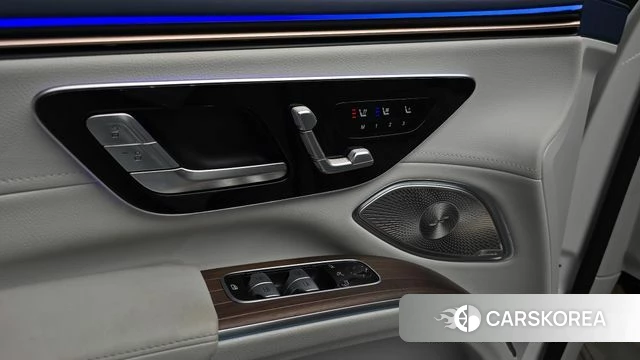 Mercedes-Benz EQS SUV X296 id 4725712 из Кореи 19