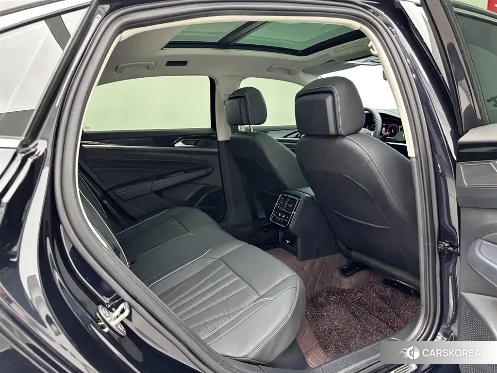 Volkswagen Passat id 4577478 из Китая 19