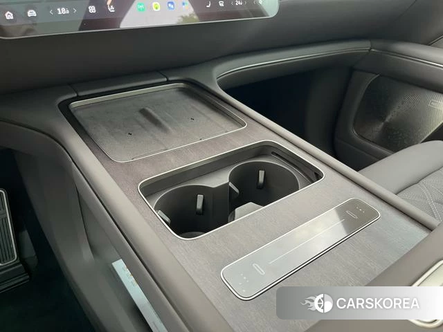 Weilai ES8 id 4198890 из Китая 19