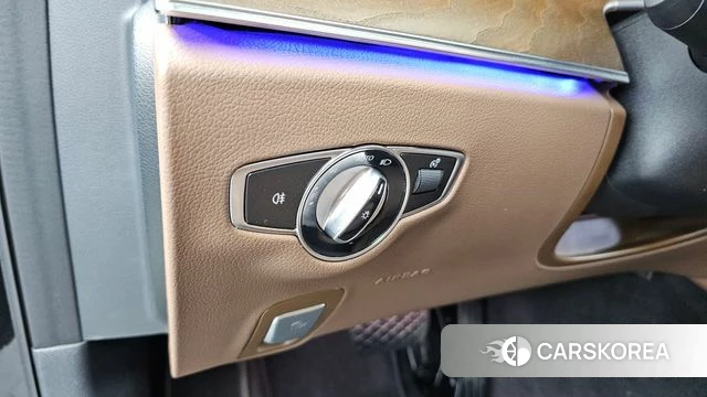 Mercedes-Benz E-Class W213 id 4872699 из Кореи 19