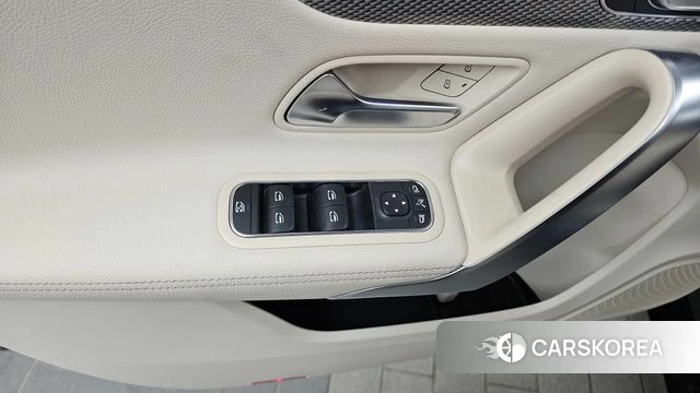 Mercedes-Benz A-Class W177 id 4528706 из Кореи 19