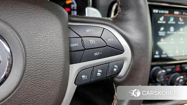 Jeep Grand Cherokee id 4225257 из Кореи 19