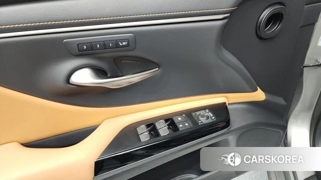 Lexus ES300h 7th generation id 4293437 из Кореи 19