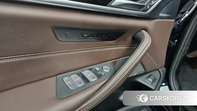 BMW 5 Series (G30) id 4730822 из Кореи 19