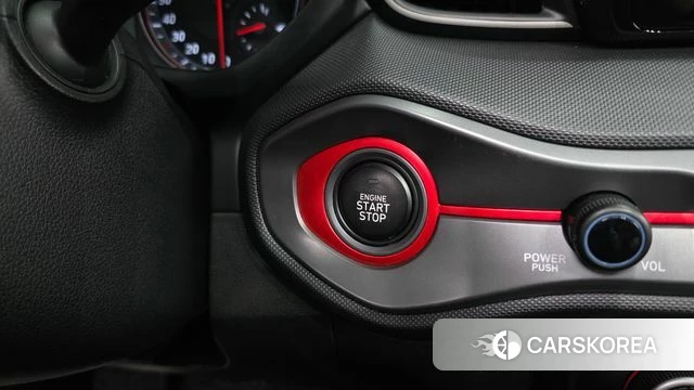 Hyundai Veloster (JS) id 4325344 из Кореи 19