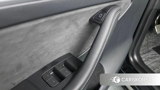 Tesla Model Y id 4421721 из Кореи 19