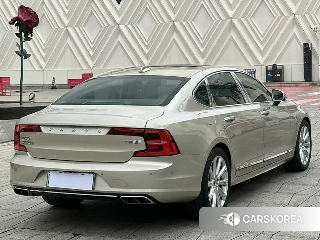 Volvo S90 PHEV id 4238848 из Китая 19