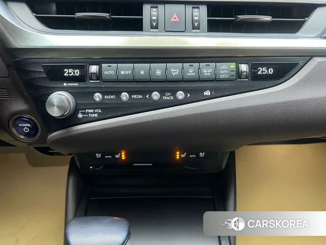 Lexus ES id 4262604 из Китая 19