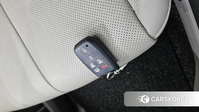 Kia The New Carnival id 4294887 из Кореи 19