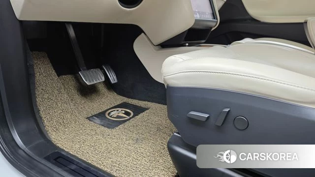 Tesla Model X id 4476573 из Кореи 19