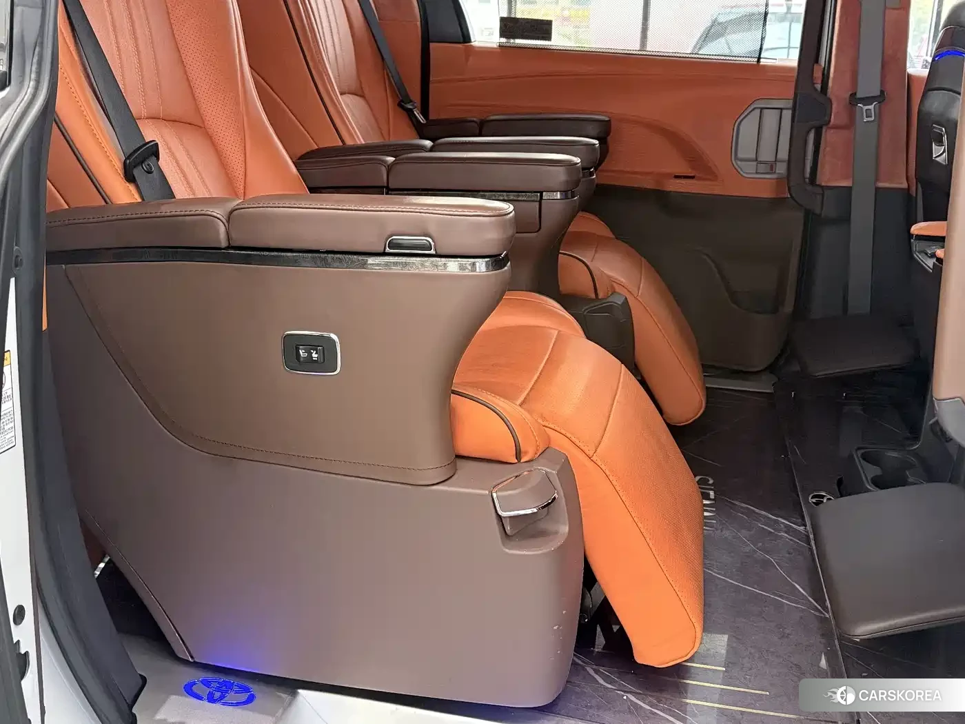 Toyota Sienna id 4548079 из Китая 19