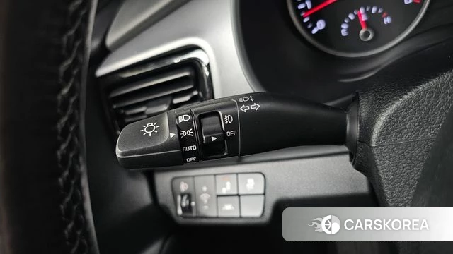 Kia Stonic id 4574414 из Кореи 19