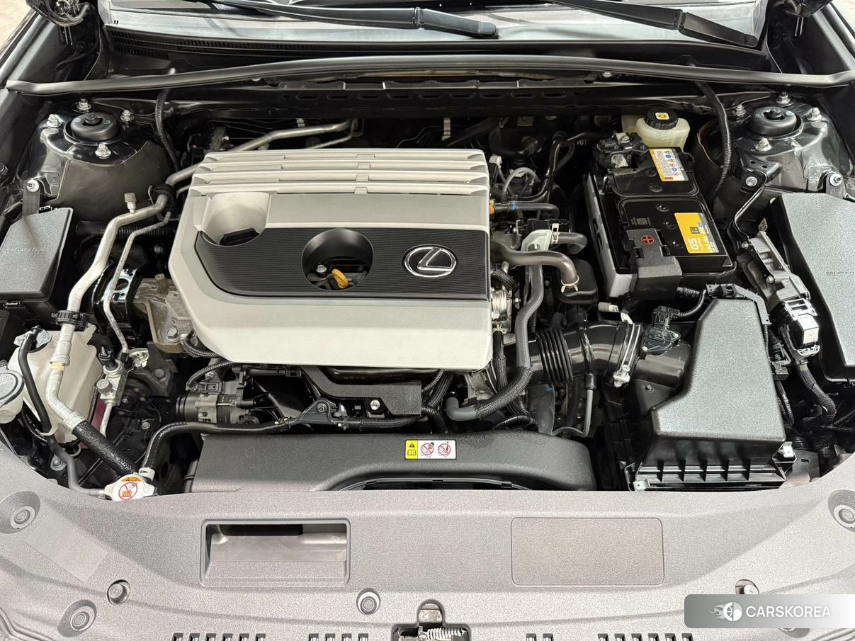 Lexus ES id 4499123 из Китая 19
