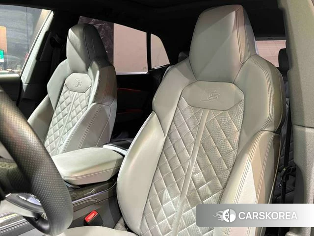 Audi Q8 id 4272050 из Китая 19