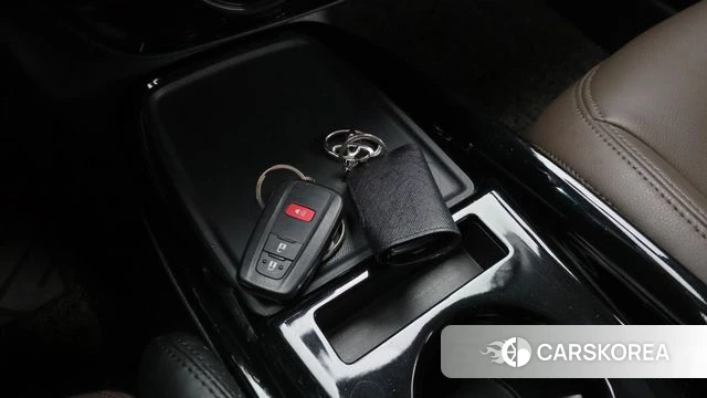 Toyota Prius 4th Generation id 4309668 из Кореи 19