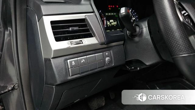 Ssangyong Rexton Sports Cannes id 4530490 из Кореи 19
