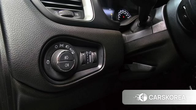 Jeep Renegade id 4631019 из Кореи 19