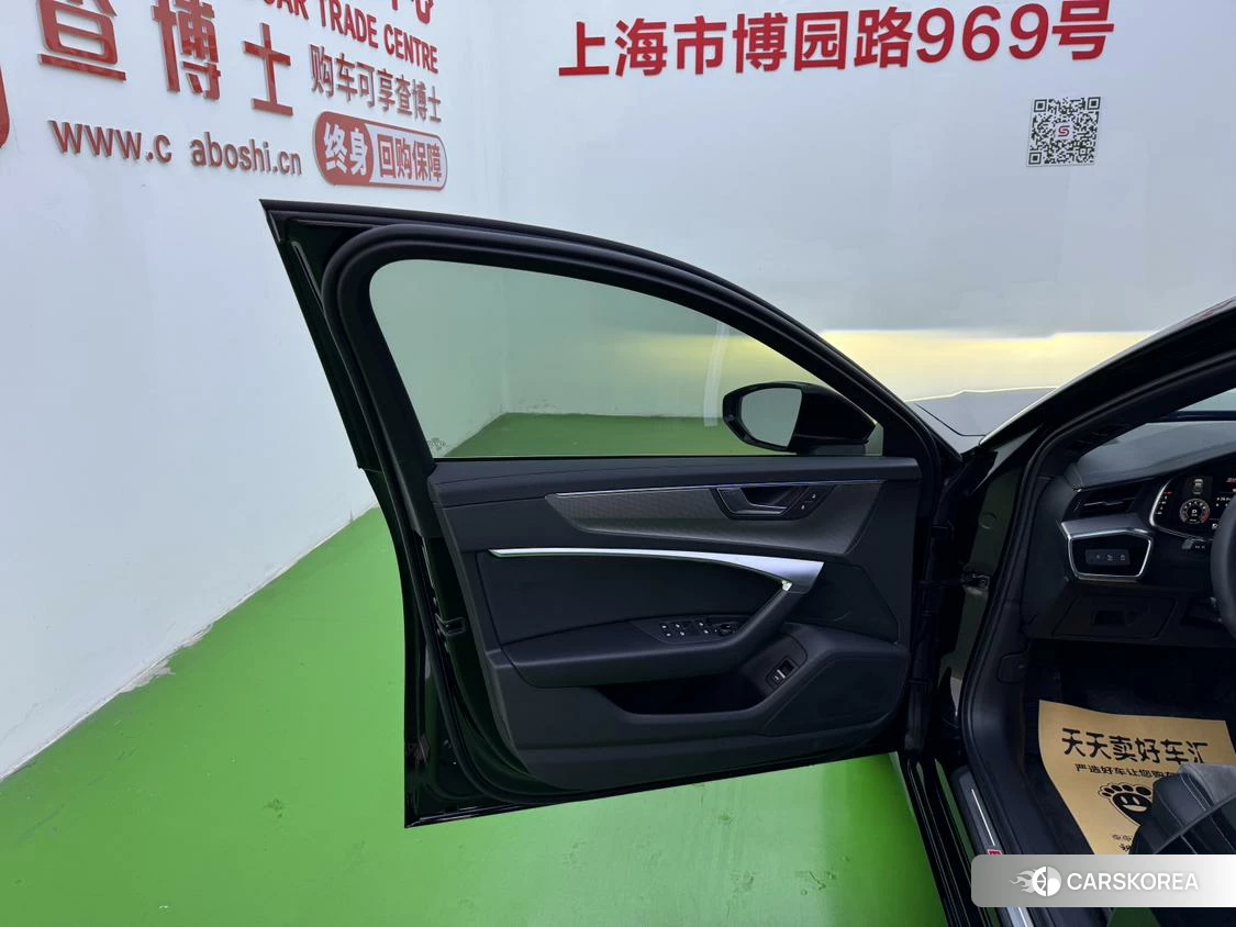 Audi A6L id 4453024 из Китая 19