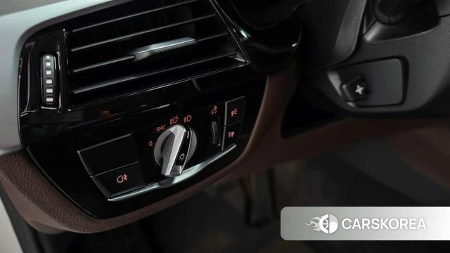 BMW 5 Series (G30) id 4917660 из Кореи 19