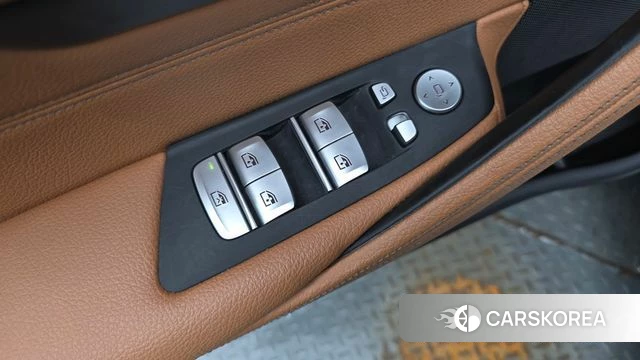 BMW 5 Series (G30) id 4632104 из Кореи 19