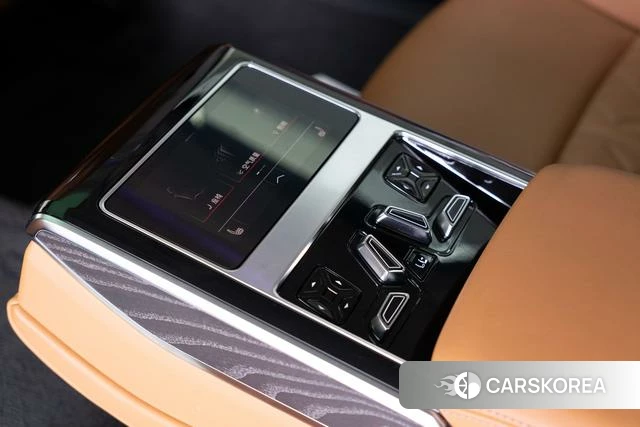 Audi A8 id 4263804 из Китая 19