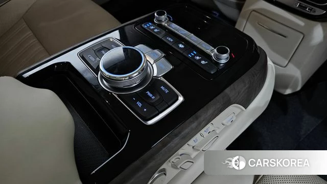 Genesis G90 id 4356430 из Кореи 19