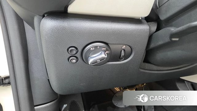 Mini Cooper S Convertible id 4670830 из Кореи 19