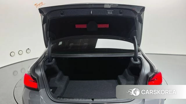 BMW 5 Series (G30) id 4930058 из Кореи 19