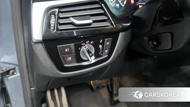 BMW 5 Series (G30) id 4188265 из Кореи 19