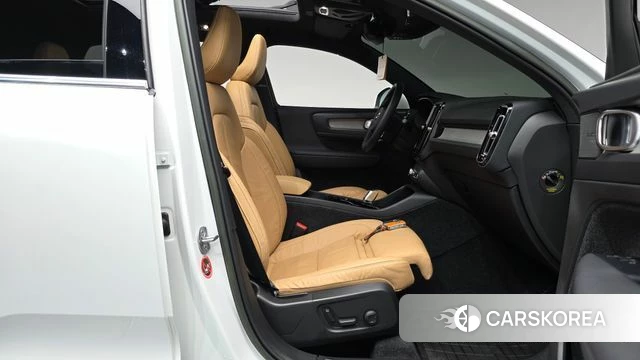 Volvo XC40 id 4592414 из Кореи 19