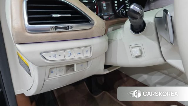 Genesis G90 id 4683672 из Кореи 19
