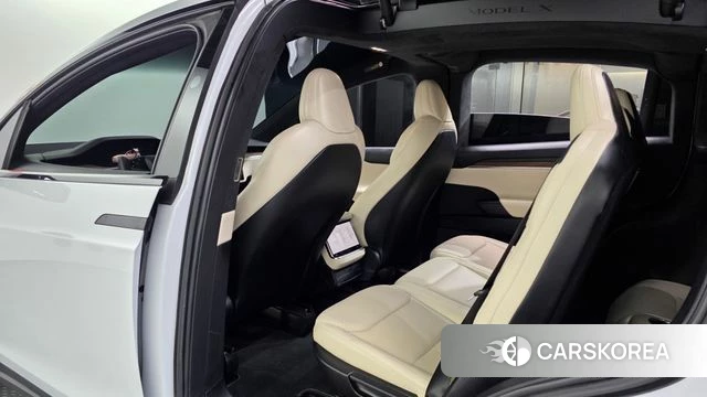 Tesla Model X id 4847937 из Кореи 19