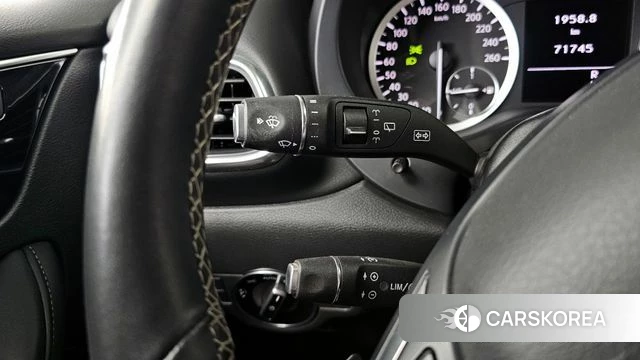 Infiniti Q30 id 4310778 из Кореи 19