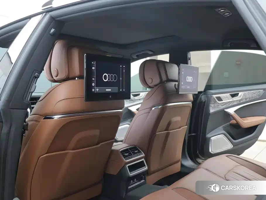 Audi A7L id 4601926 из Китая 19