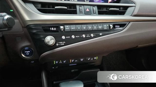 Lexus ES300h 7th generation id 4894390 из Кореи 19