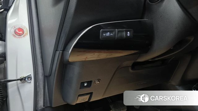 Toyota Prius 4th Generation id 4197130 из Кореи 19