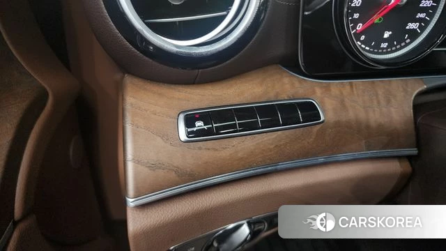 Mercedes-Benz E-Class W213 id 4435427 из Кореи 19