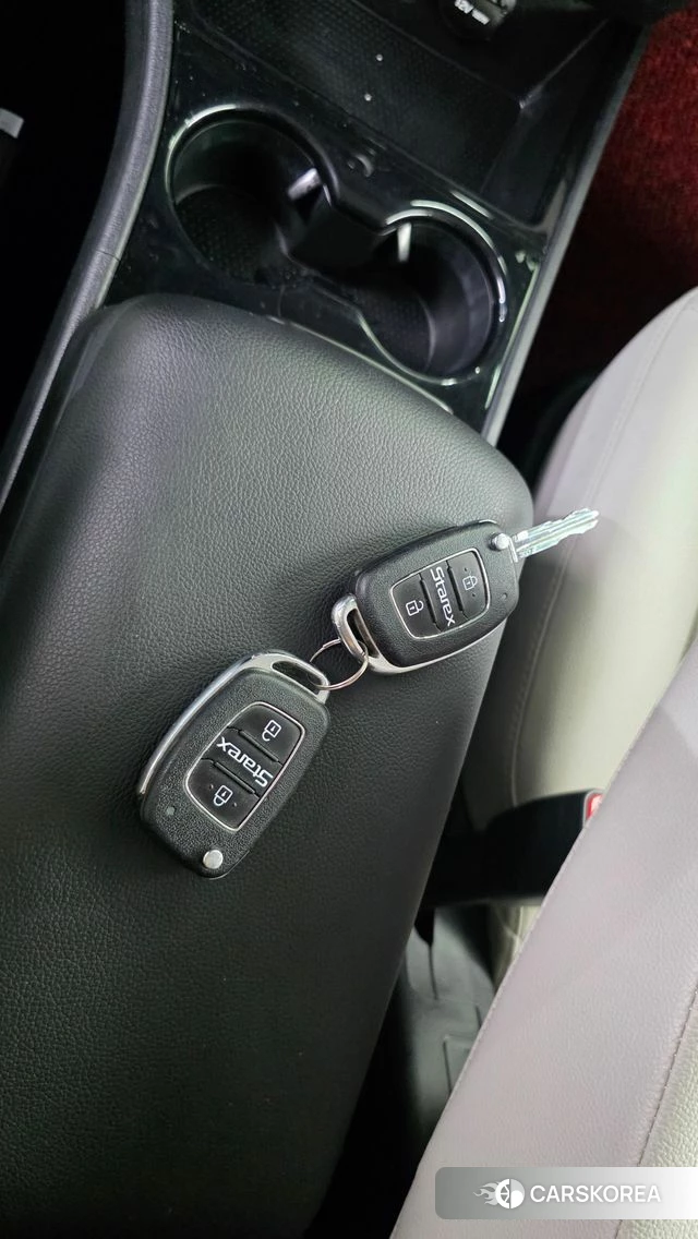 Hyundai The New Grand Starex id 4633153 из Кореи 19