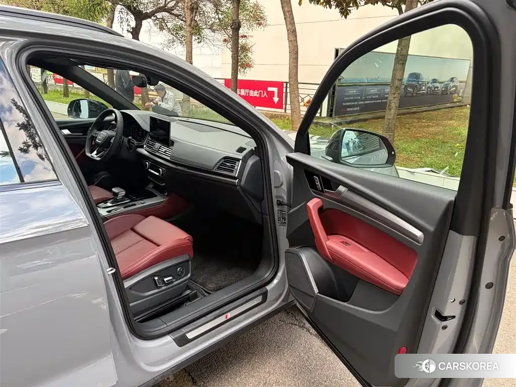Audi Q5L id 4545691 из Китая 19