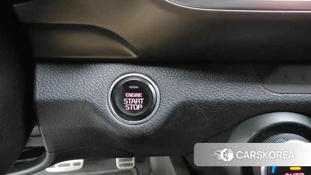 Kia Stonic id 4678045 из Кореи 19