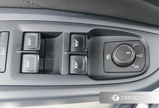 Volkswagen Passat PHEV id 4260126 из Китая 19