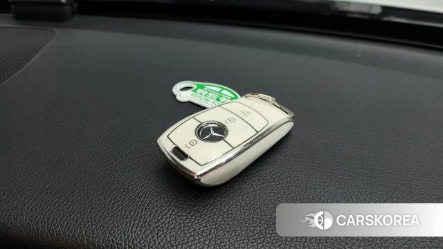Mercedes-Benz C-Class W205 id 4604901 из Кореи 19