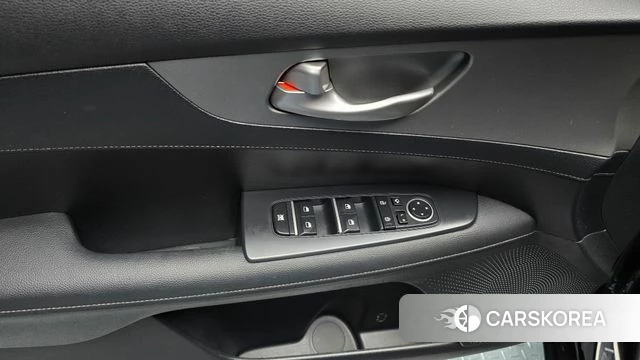 Kia Come New K3 id 4717810 из Кореи 19