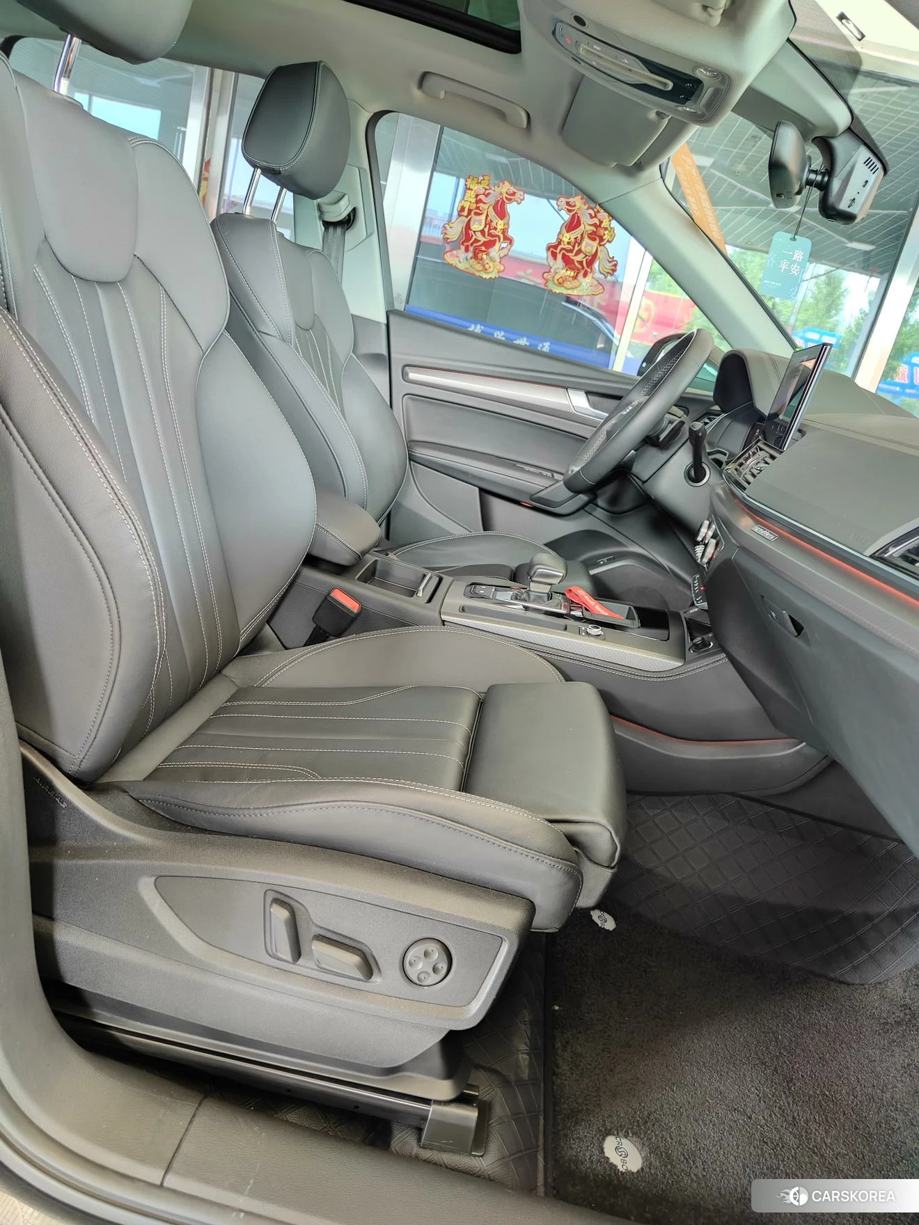 Audi Q5L id 4512720 из Китая 19
