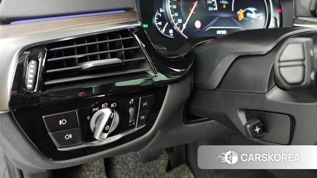 BMW 5 Series (G30) id 4491036 из Кореи 19