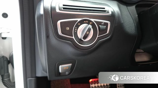 Mercedes-Benz C-Class W205 id 4384351 из Кореи 19