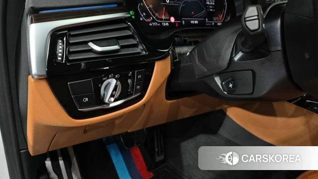 BMW 5 Series (G30) id 4202337 из Кореи 19