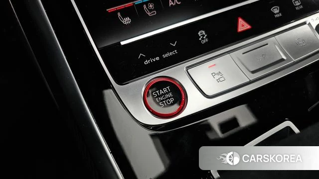 Audi RSQ8 (4M) id 4200779 из Кореи 19