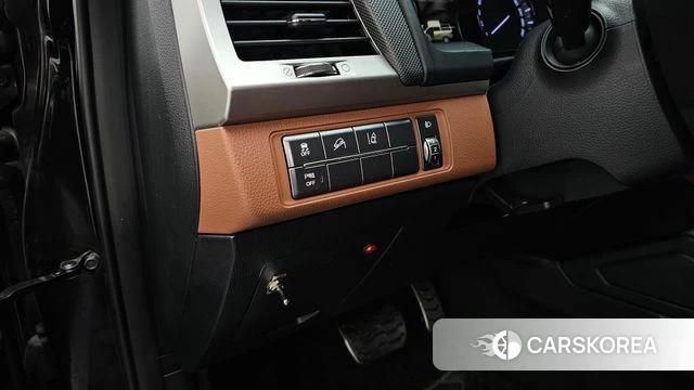 Ssangyong Rexton Sports Cannes id 4620261 из Кореи 19